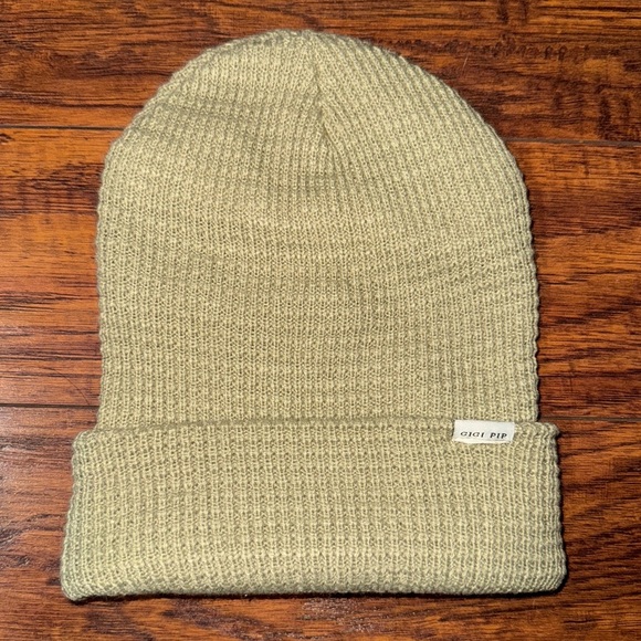 Gigi Pip Textured Waffle Knit Green Sage Beanie Hat - Picture 1 of 5